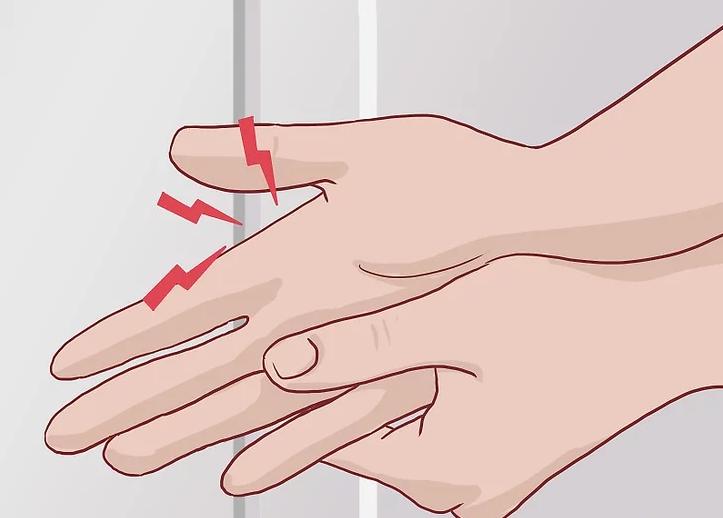 手骨折反复疼痛怎么办,手痛了一个月是骨折吗