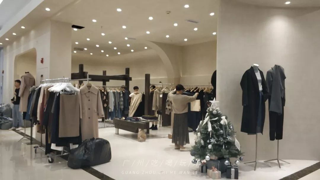 韩国东大门服装批发有几个大楼,广州韩国东大门服装批发拿货