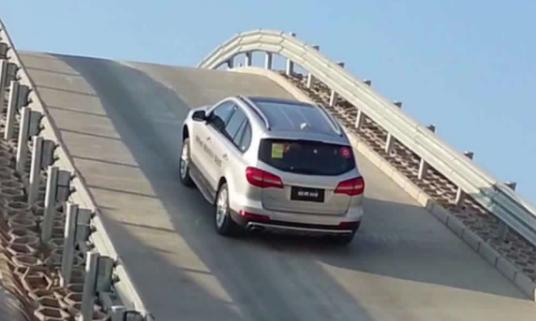 自动挡车爬坡老司机都用这个功能,自动挡老司机开手动挡