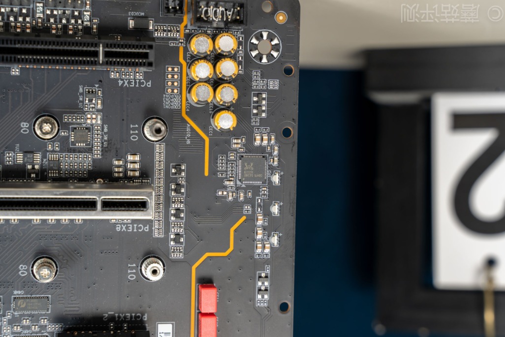 技嘉z490aorusproax主板多大,技嘉z490aorusproax是超级雕吗