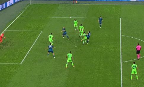 欧冠1-1，拉齐奥苦战俄罗斯劲旅！32岁福将扳平，教练都急了