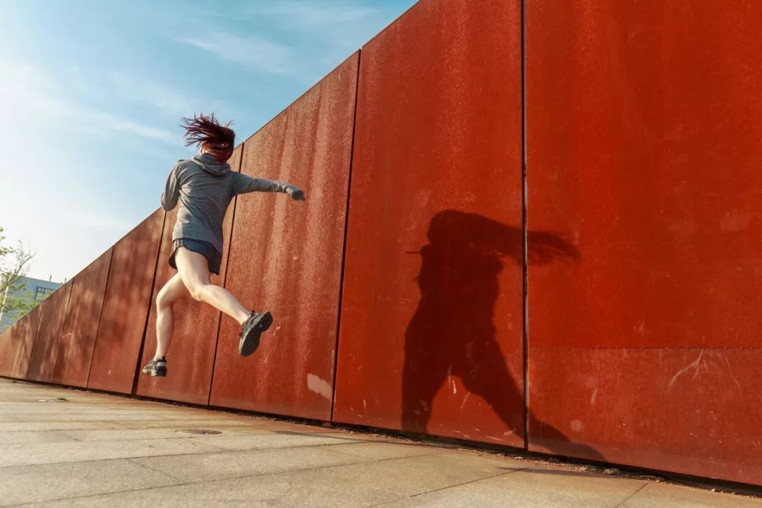 女性该如何判断*裤内**上的分泌物是否正常