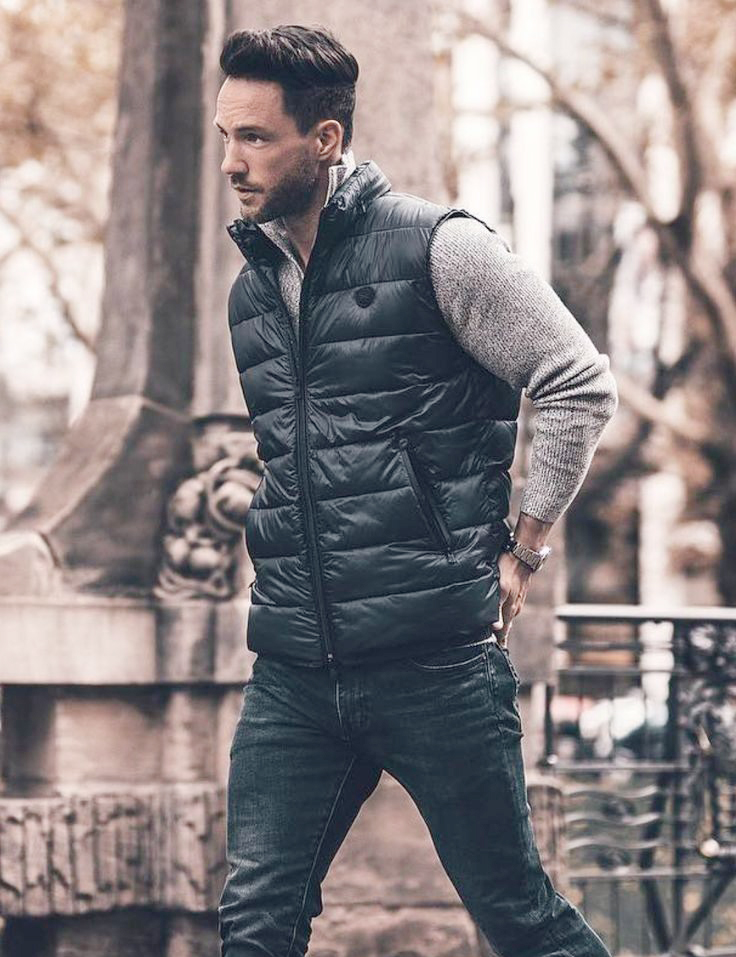 深秋穿羽绒马甲,初春马甲怎么搭配好看