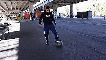 花式足球17个技巧教案,足球赛踢法攻略