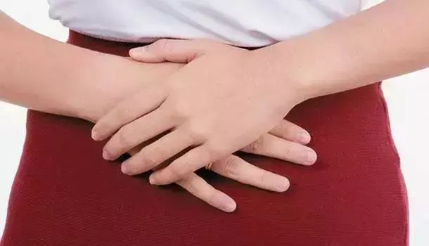 28岁女子查出宫颈癌的4个征兆,26岁女孩患有宫颈癌的原因