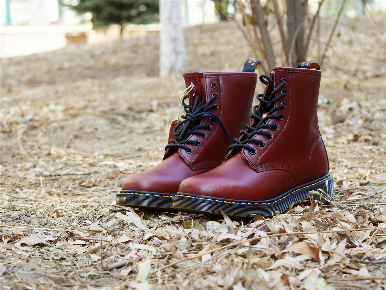 冬季马丁靴酷帅穿搭,新款口袋马丁靴简单大气舒适百搭