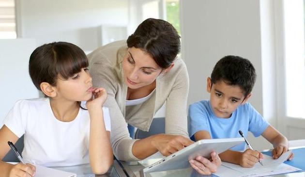 钟美美模仿老师被下架,钟美美模仿老师背后的真相