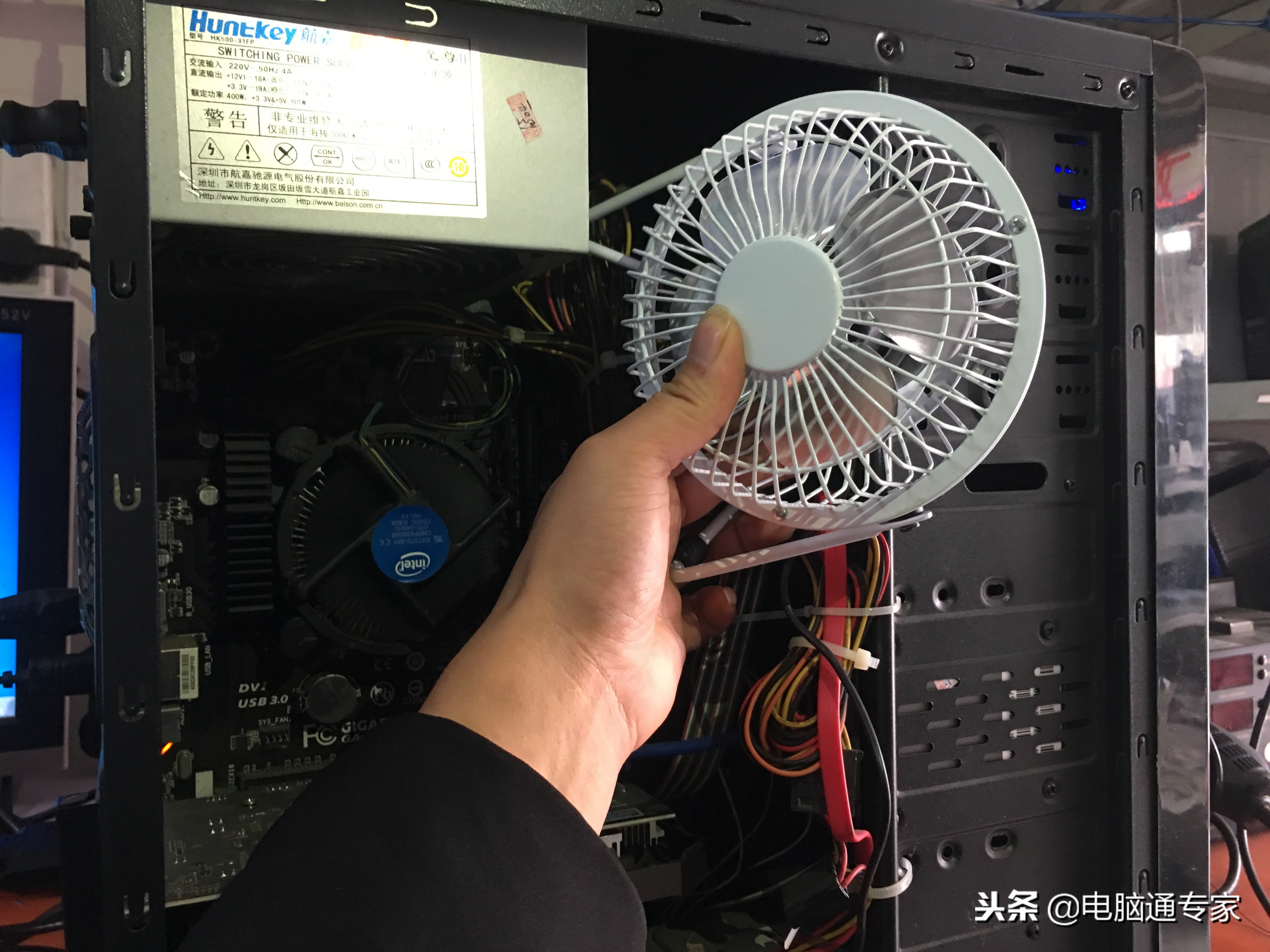 电脑主机运行时温度高，看看这位“大神”是如何解决的！