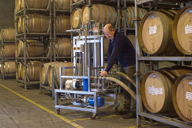 自酿葡萄酒的功效与作用,自酿山葡萄酒很涩怎么办