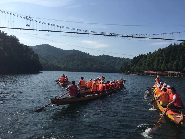 关于企业年会策划方案精选4篇,企业年会大型活动策划