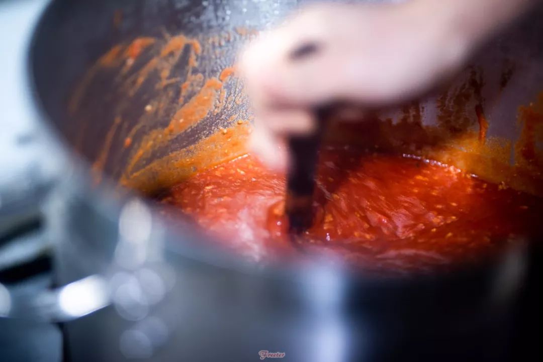 这是一家神奇Pizza小店，居然默默霸占着海口点评西餐榜TOP1