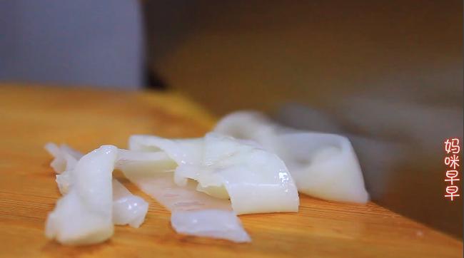 制作大米粉皮的家常做法,用大米制作嵌糕皮的做法