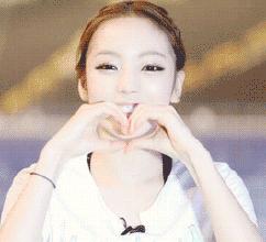 具荷拉今天出殡，她曾被家暴至子宫出血：我再也假装不下去了……