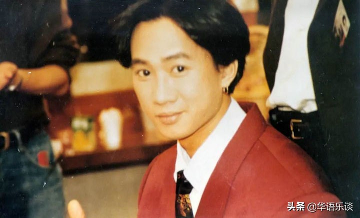 黄家驹一个歌手有什么值得崇拜,为什么有这么多人崇拜黄家驹