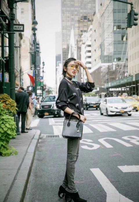 杨幂同款mk包是头层牛皮吗,杨幂mk必买的经典款