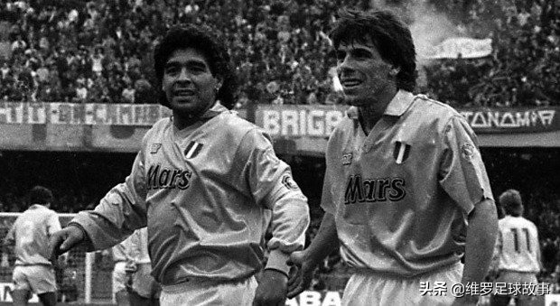 深度解析佐拉：谦谦君子蓝*队军**史最佳，魅影脚法开创英超技术流派