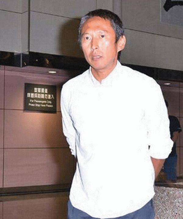 被曝逼女星全裸拍床戏，竟然还说是“为艺术牺牲”