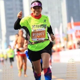 全国单脚跳冠军,单脚站立大赛最好成绩