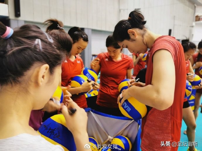 中国男篮心酸时刻,男篮扎心一幕