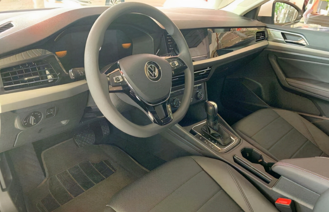 别克威朗pro和朗逸跑高速哪个更稳,朗逸1.4t和威朗1.5t哪个家用好