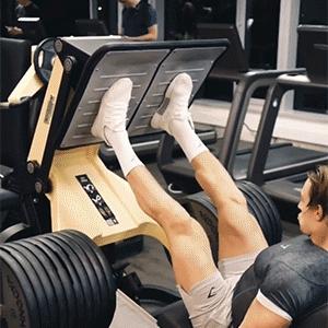 90后奶爸搞怪哄娃,肌肉奶爸带娃路人反应