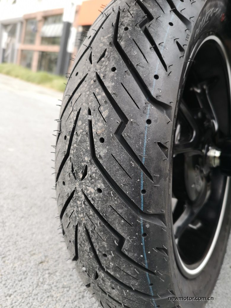 速腾更换轮胎注意事项,机动车轮胎更换注意事项
