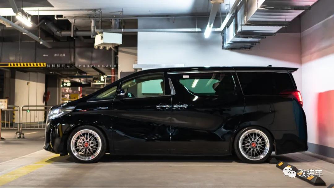 普通埃尔法改装世纪版,改装超帅埃尔法