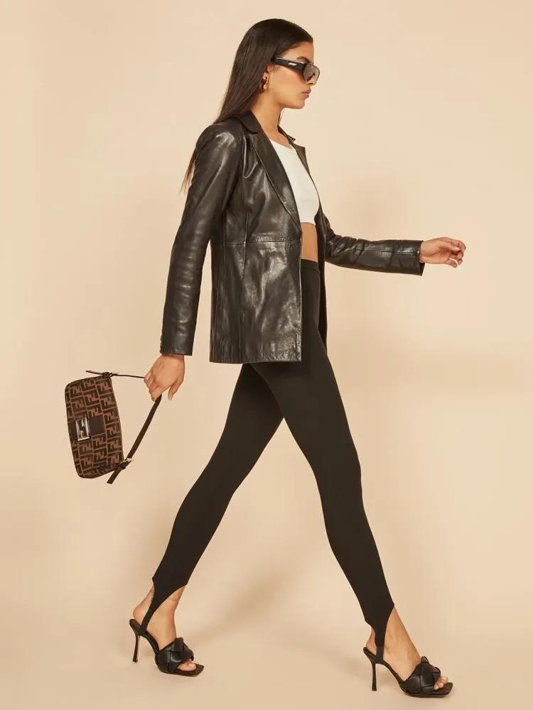 被嫌弃的踩脚裤翻身了！今年正当红