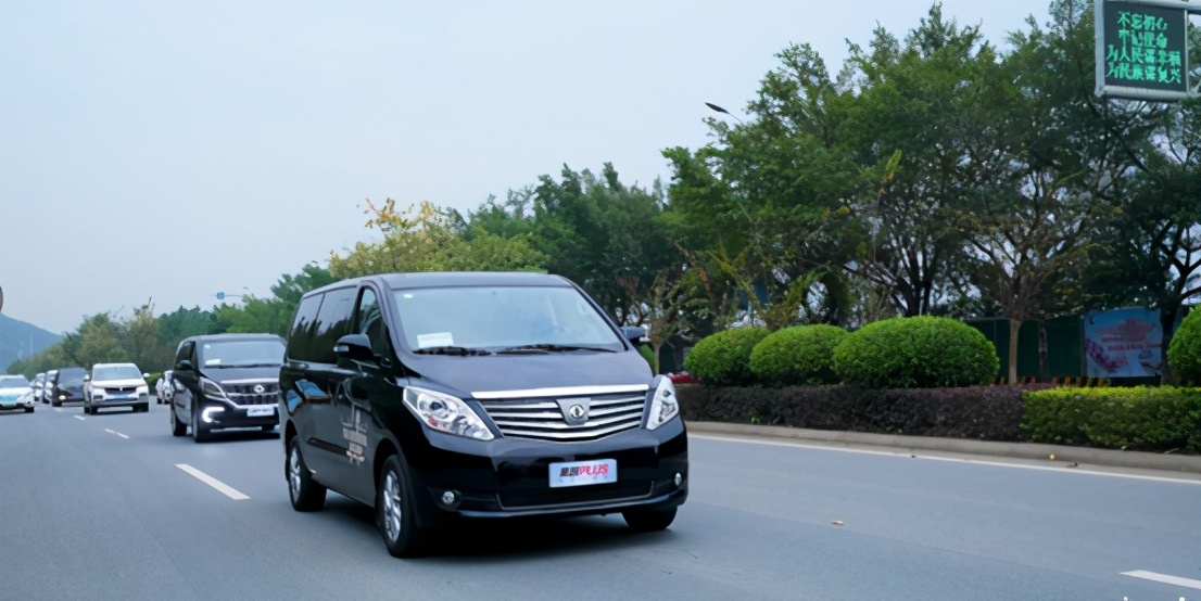 mpv东风风行菱智,菱智m5新款mpv5座1.6手动驾驶体验