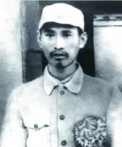 28从军当炊事员，29孤身劝降400土匪，30活捉座山雕，16天后牺牲