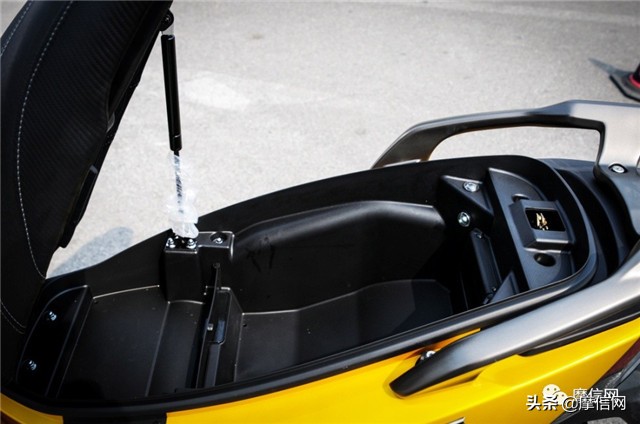 2019款光阳ct300评测视频,光阳ct300abs纪念款