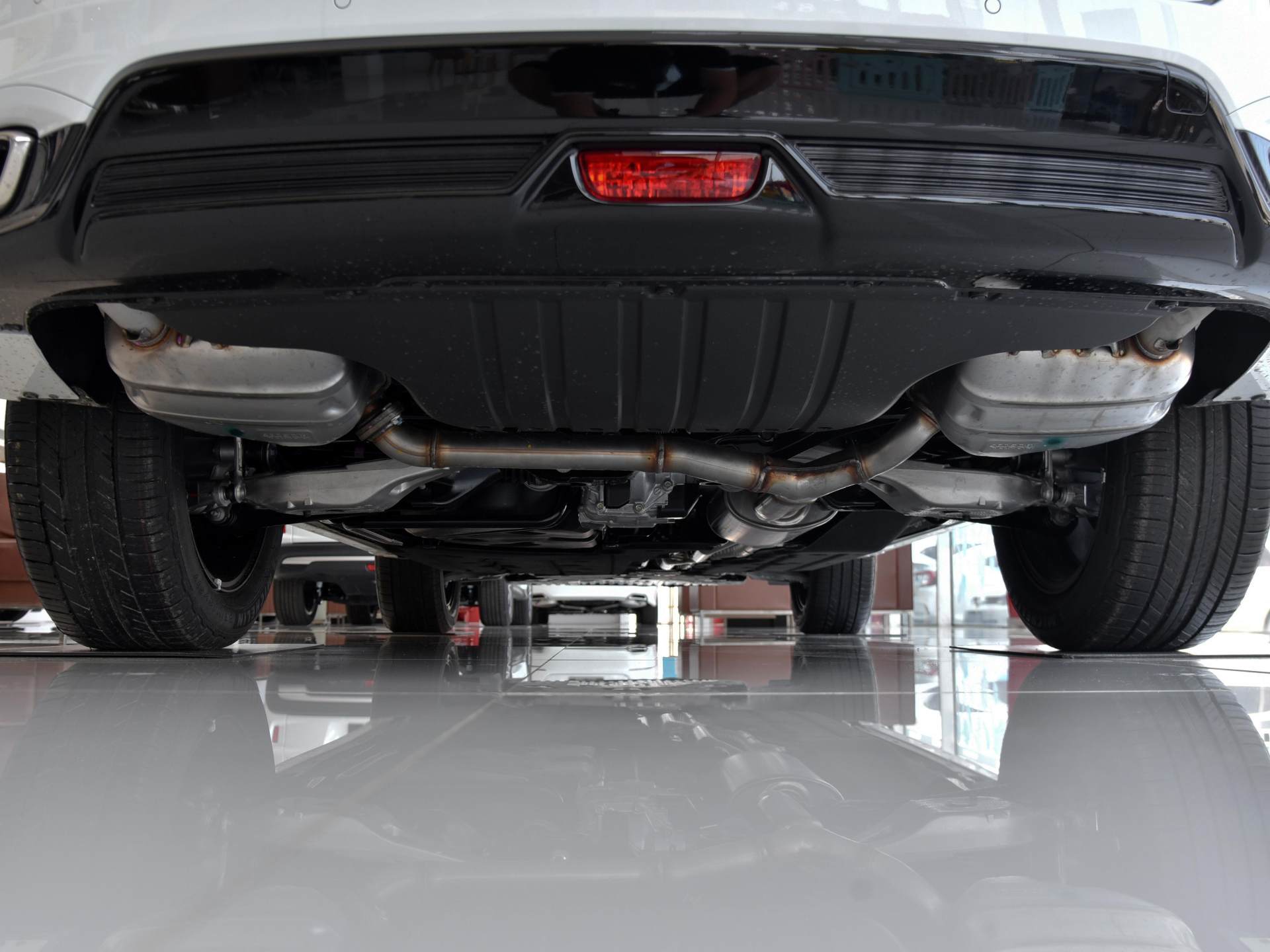 空间大油耗低的suv有推荐的吗,空间大油耗低的suv20万以内的