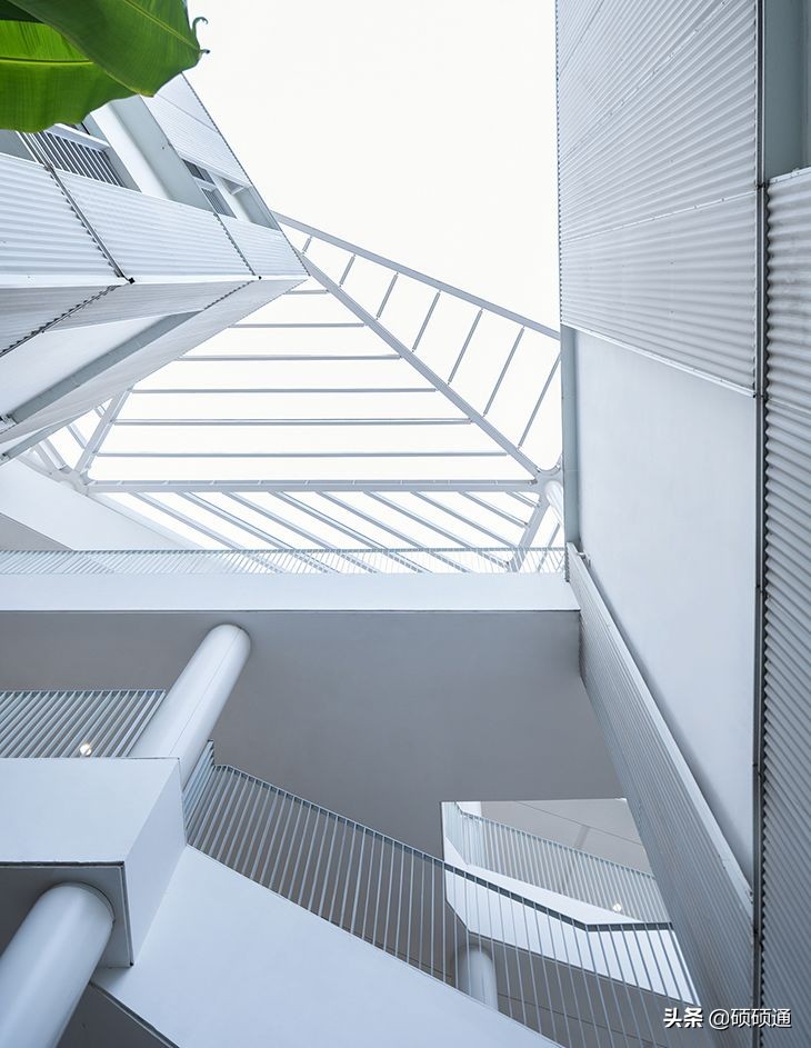 超级巨型飞船设计,巨大环形飞船