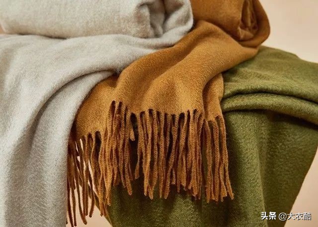 别傻乎乎分不清“羊绒大衣”和“双面呢大衣”，为什么差别10倍？