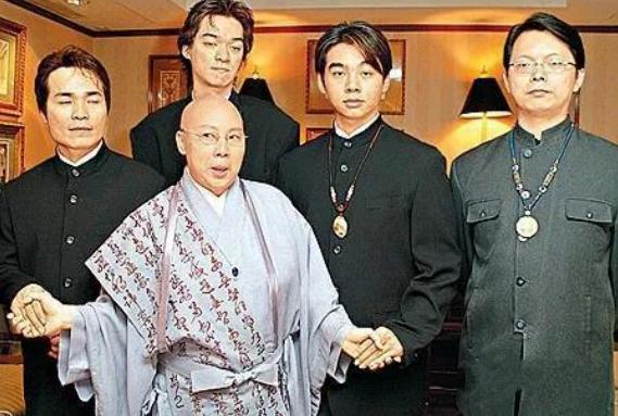 费贞绫人生经历,费贞绫出家视频