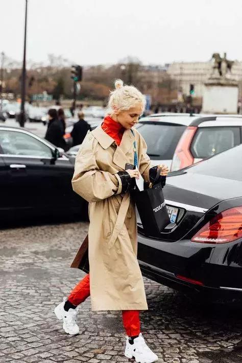 秋天买什么颜色风衣,冬天怎么挑选风衣