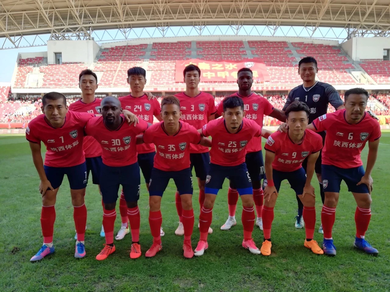 欧沃耶利中甲金靴,欧沃耶利主场首秀