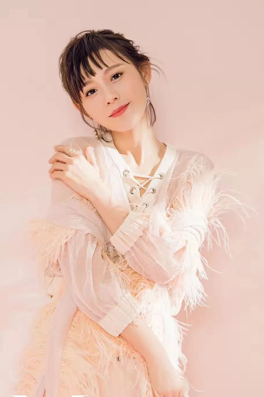 臻封面Vol.2|她是差不多小姐，更是狠角色美妈