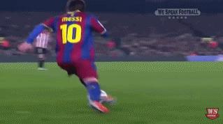 晃倒博阿滕gif恶搞,梅西晃倒博阿滕搞笑p图动画