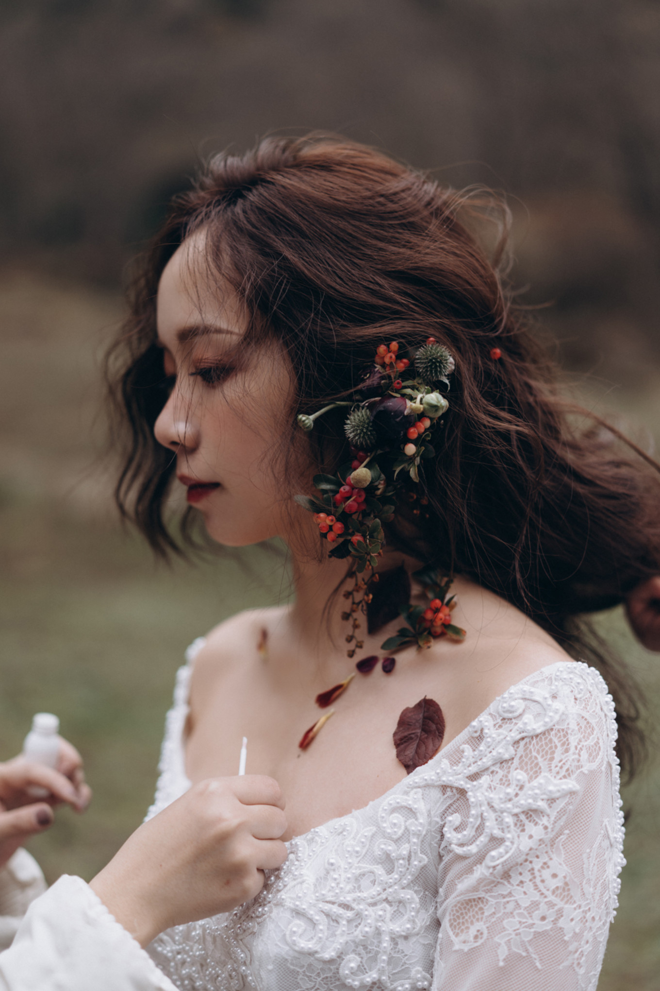 我们带上婚纱，去与世隔绝的山中办了一场绝世婚礼