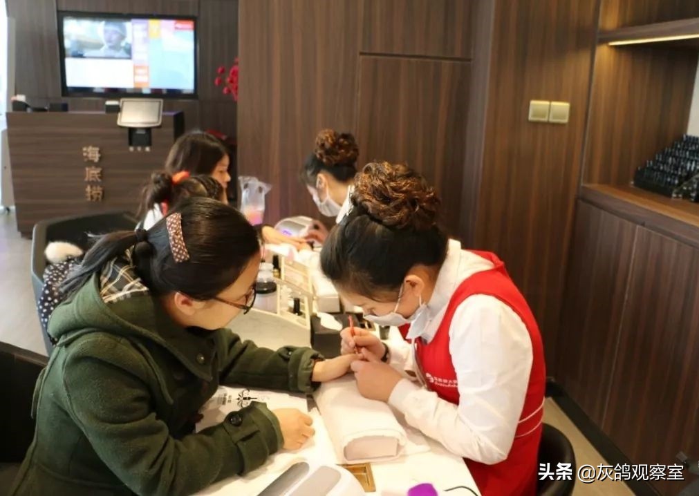 海底捞涨价后又道歉的行为,海底捞从涨价到道歉