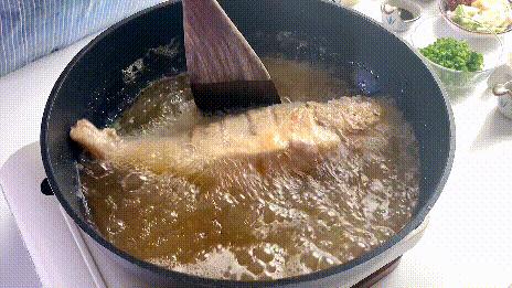 红烧鱼怎么炸才不会破皮,红烧鱼怎样煎鱼不粘锅不破皮