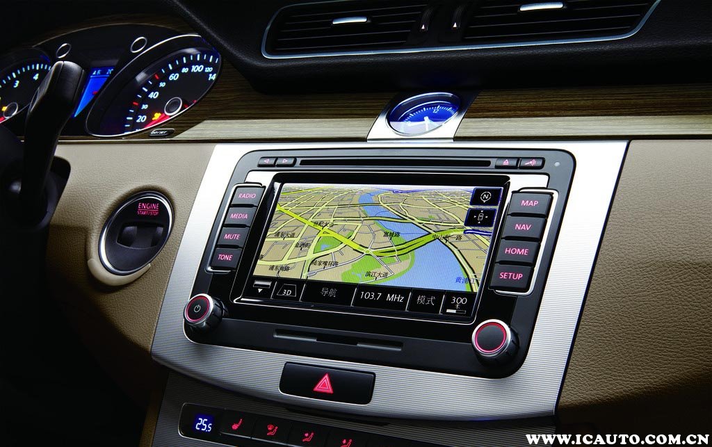 车载显示屏触摸失灵怎么办,车载显示屏不亮的原因