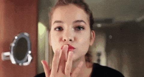 适合日常涂的口红不沾杯,口红怎样涂不显唇纹