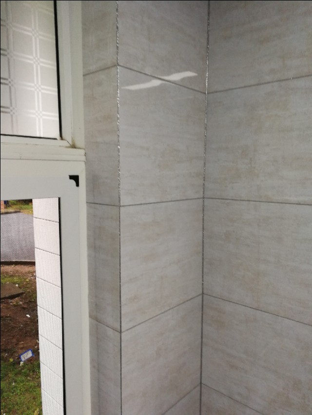 美缝时瓷砖缝凝固的水泥怎么清理,已美缝的瓷砖怎么美缝