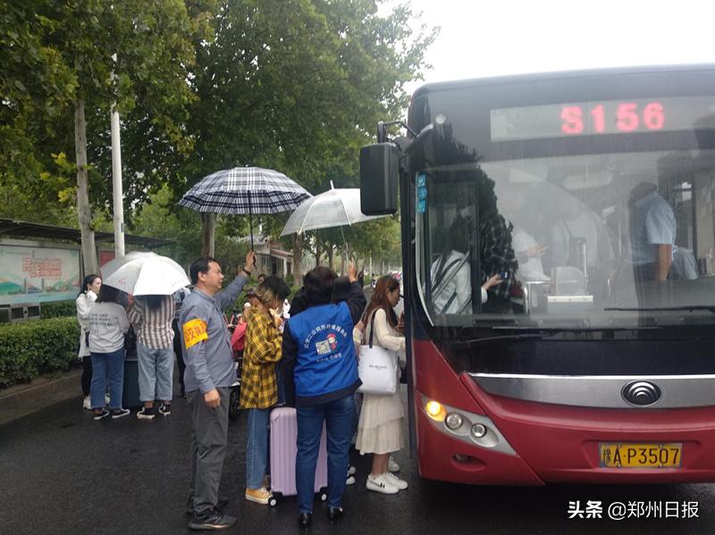 郑州志愿者让人感动,郑州抗击疫情最美志愿者主要事迹