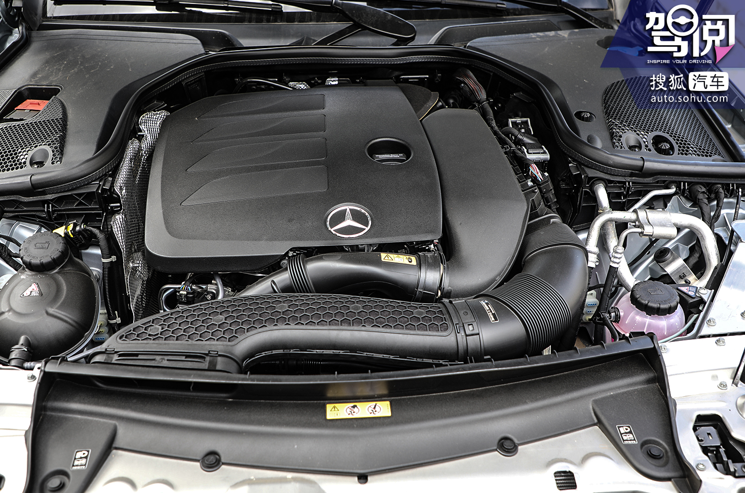 最新款奔驰e颜值,新款奔驰e260coupe硬顶敞篷