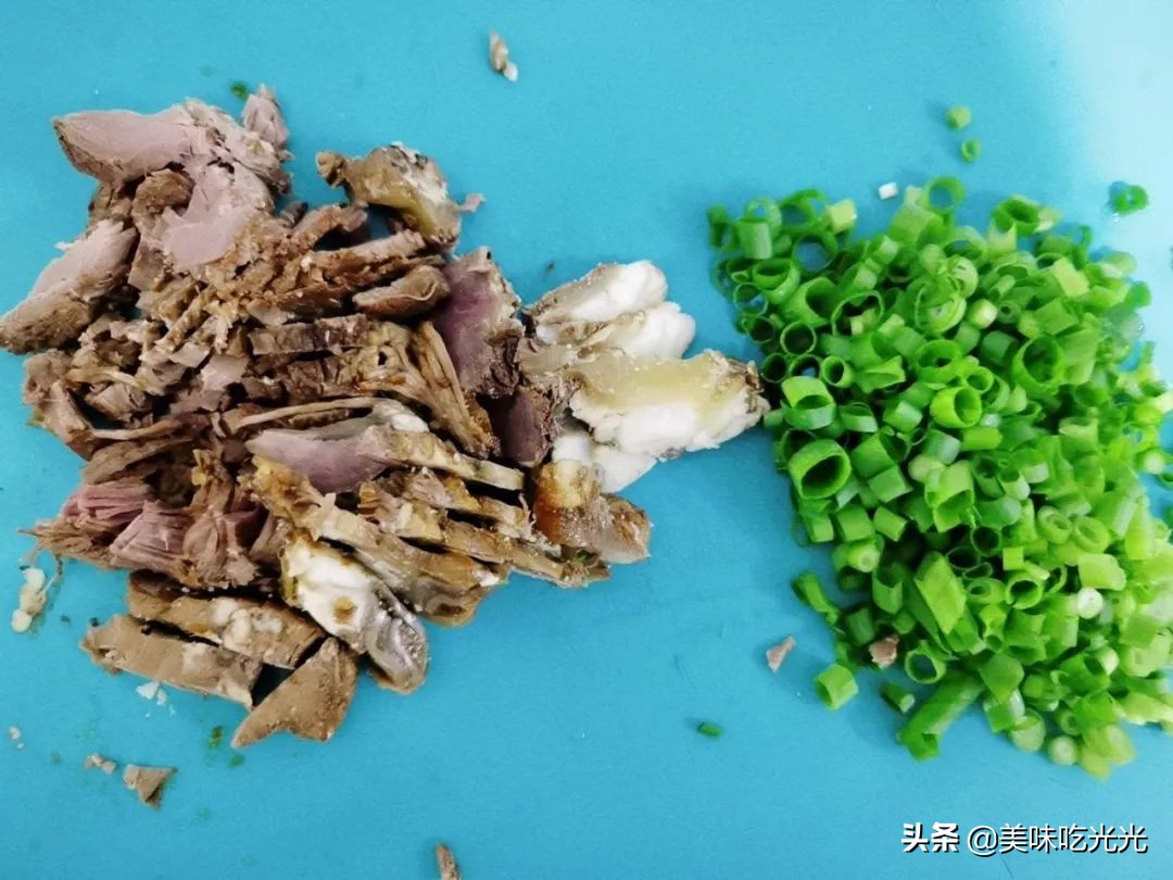 自制牛肉小炒泡馍,自制牛肉泡馍小炒