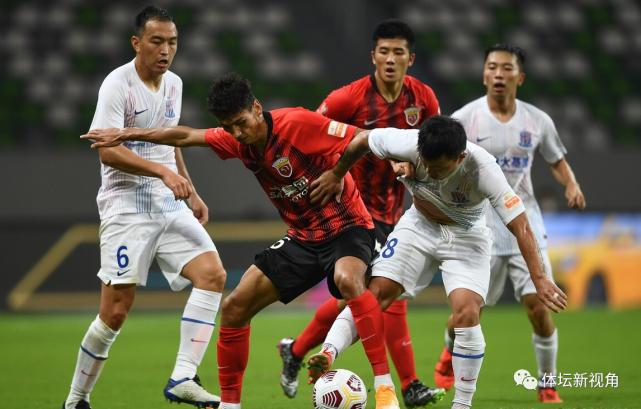 中超争议判罚鲁能,中超争议判罚20分钟