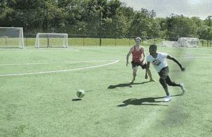 实战简单过人技巧,双变向过人如何做到精髓